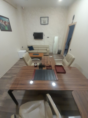 nizami-metrosunda-25-kv-ofis-icaresi-big-2